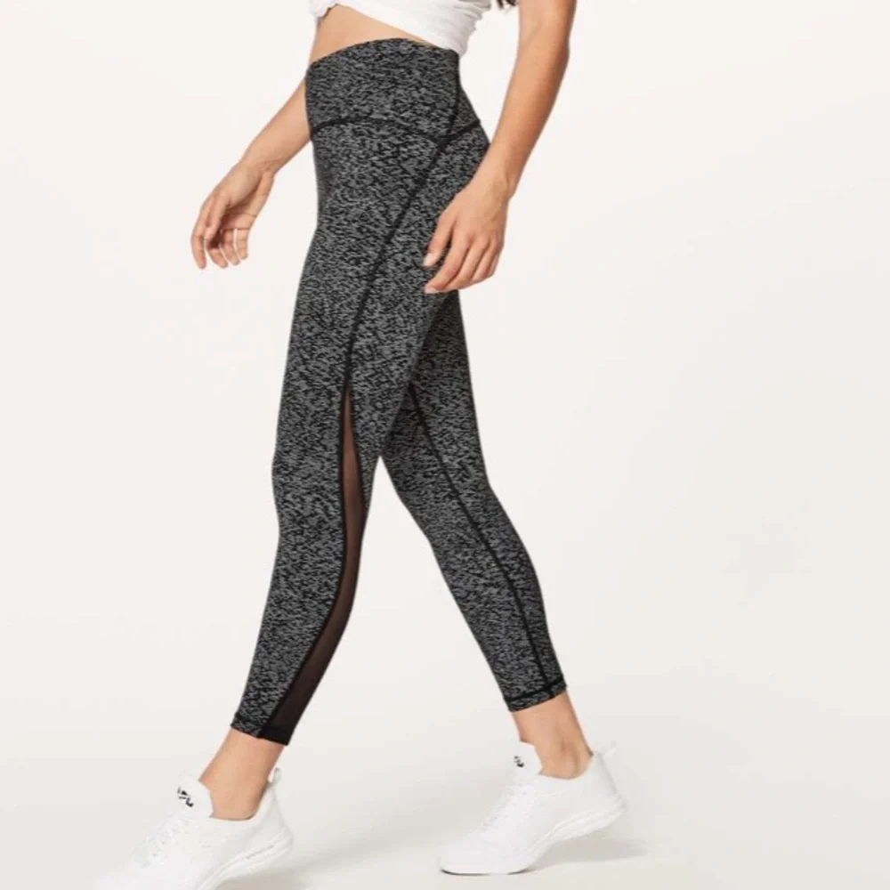 Lululemon Train Times 7/8 Pant Soundwave White Black